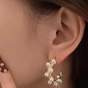 Tiny Gold Pearl Hoop Earrings NEVER WORN